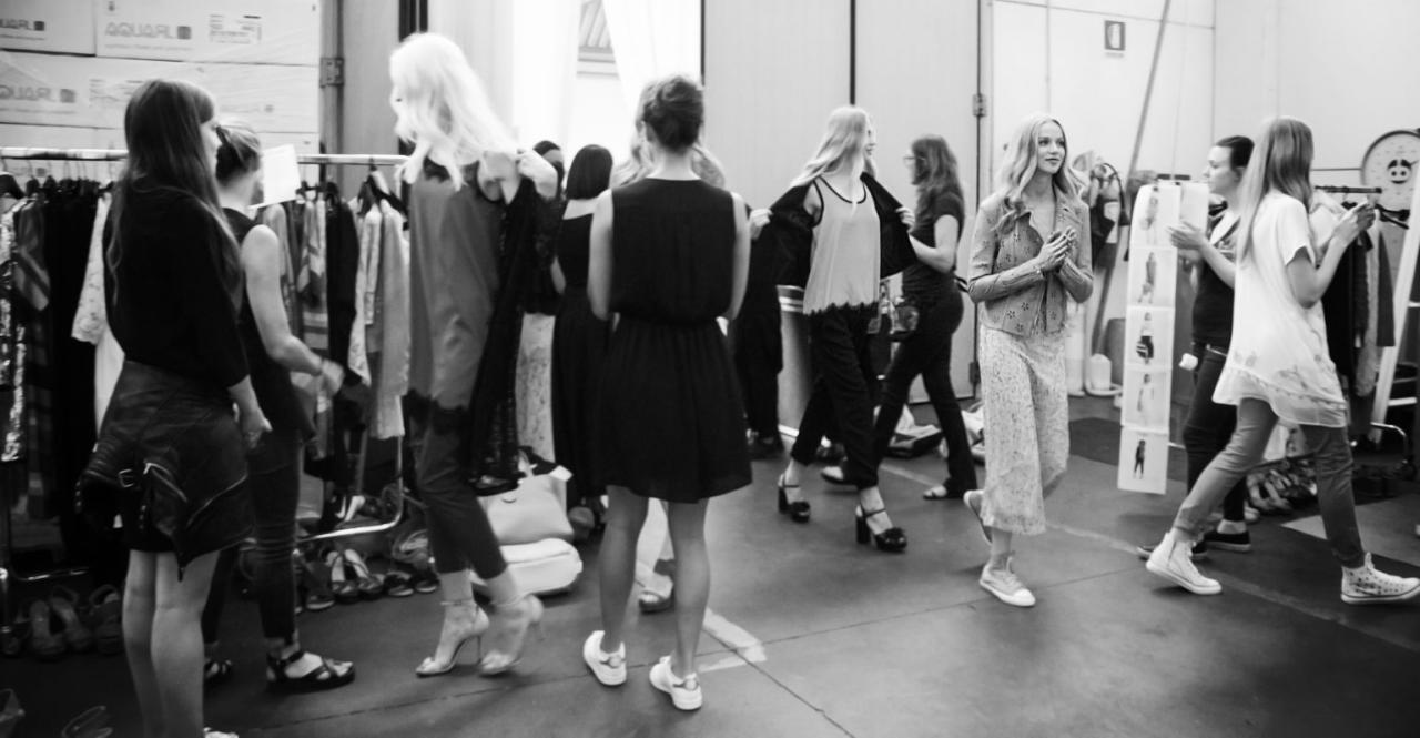 Digital Marketing for Fashion and Luxury Visual Storytelling in Fashion Marketing to Drive Online Sales