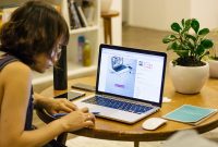 Using Social Media to Promote Parenting Subscription Boxes